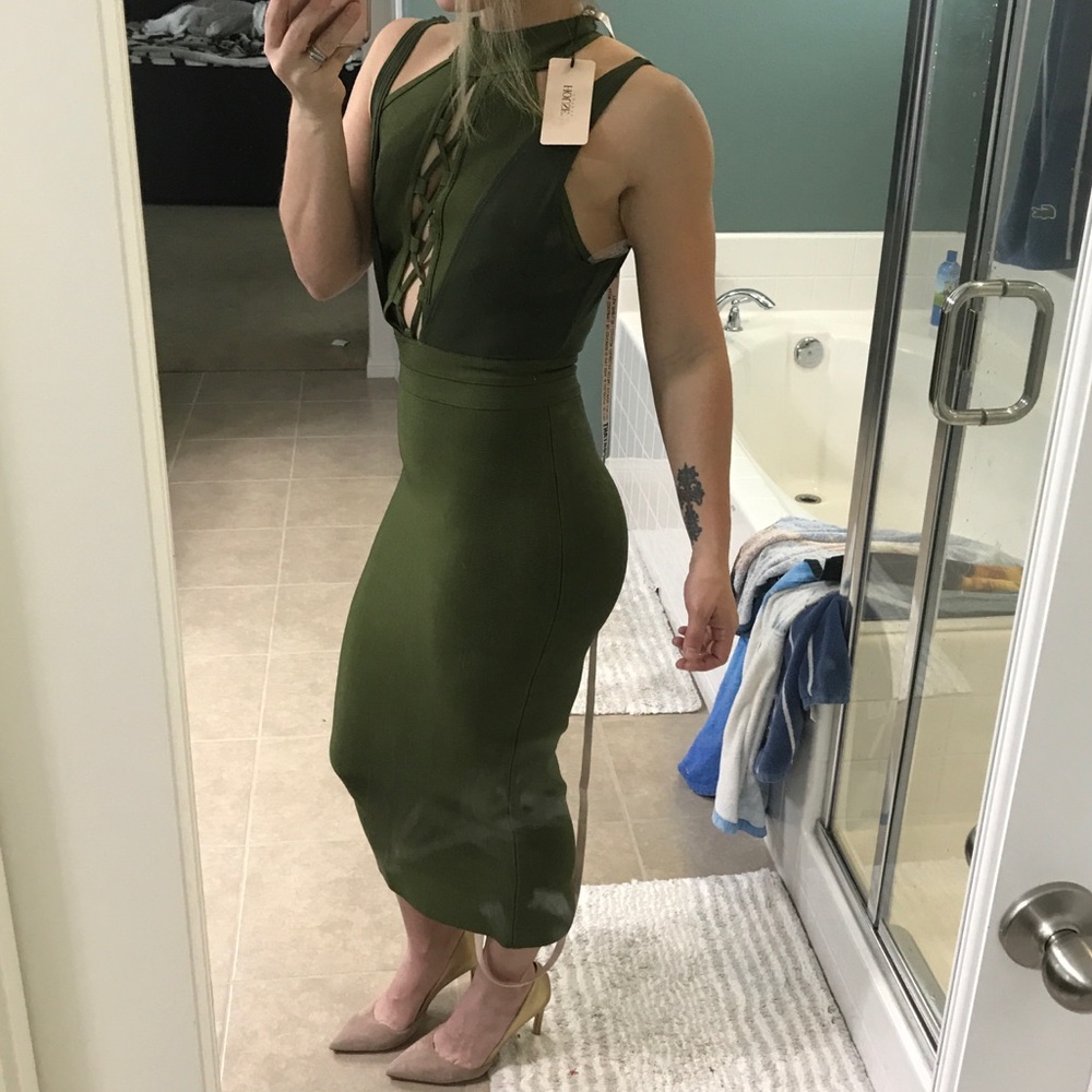 House of CB CARUSO
TONAL KHAKI BANDAGE DRESS -